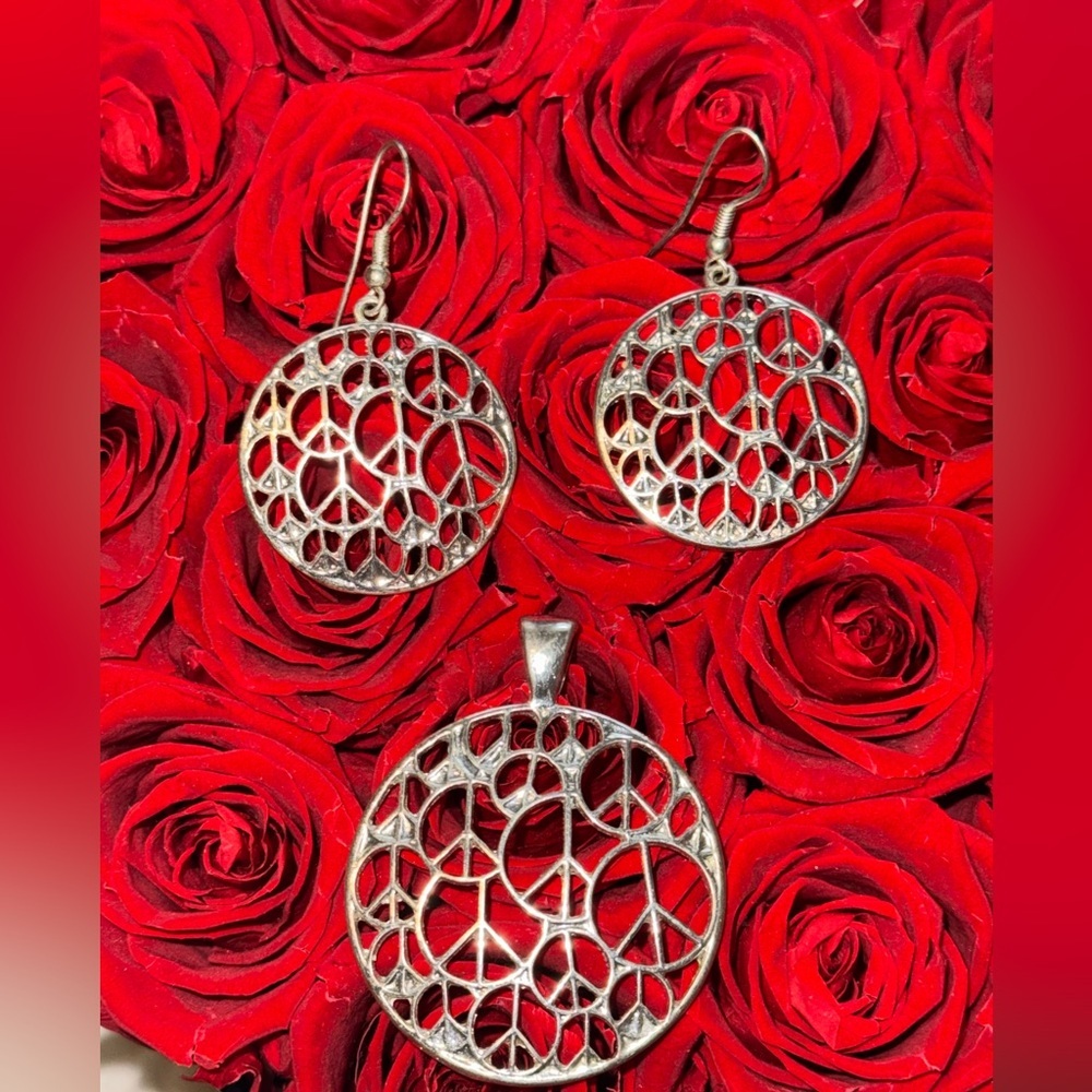 Boho Peace Sign Filigree Silver Tone Pendant Necklace & Dangle Earrings Set
